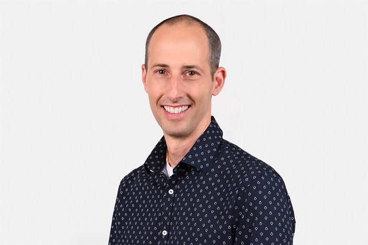 Portraitbild von Peter Bonomo